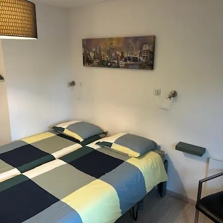 Bed and breakfast Eindhoven4you 3*